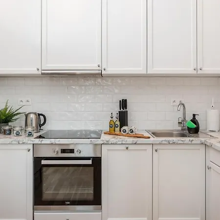 Rent Like - Plac Konstytucji 6